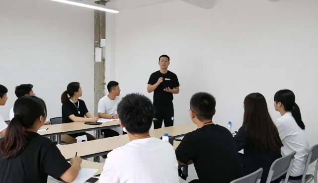 运维效率提升：技术外包如何重塑业务运营逻辑
